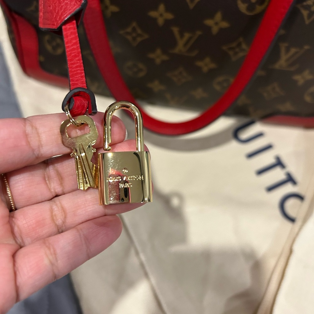 Louis Vuitton Red and Brown Monogram Tote(Estrella new model) - Picture 15 of 16